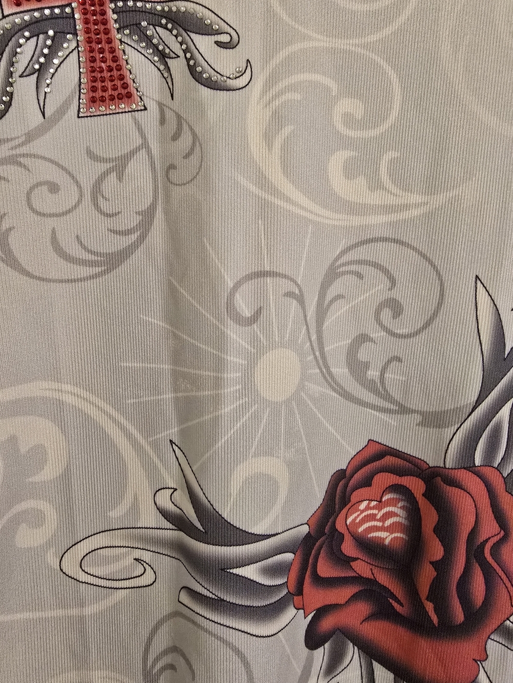 NEW Women's White Long-Sleeve Graphic Tee with Red Rose & Cross Size Small - Picture 10 of 14